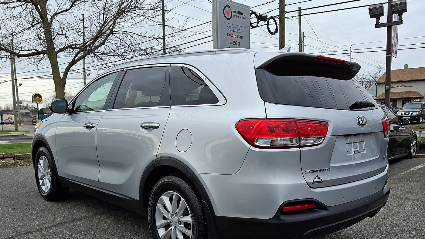 2018 Kia Sorento LX