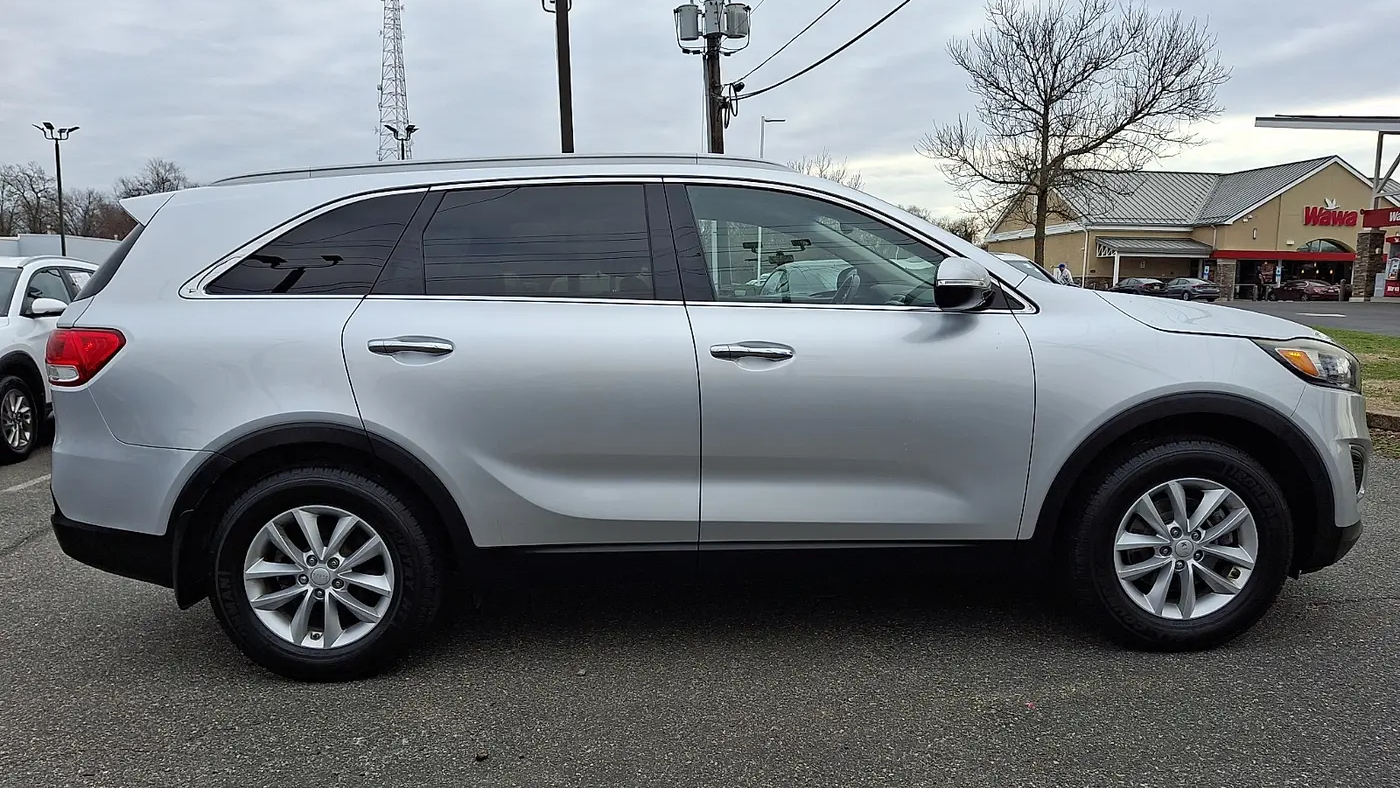 2018 Kia Sorento LX