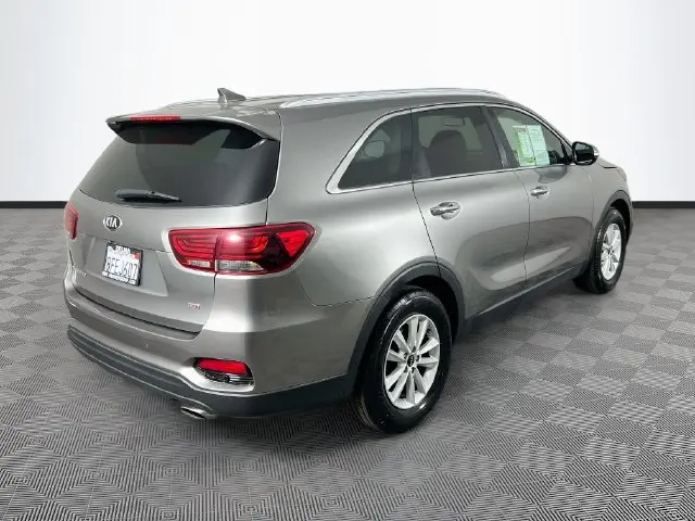 2019 Kia Sorento - $12,500