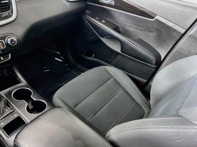 2019 Kia Sorento - $12,500