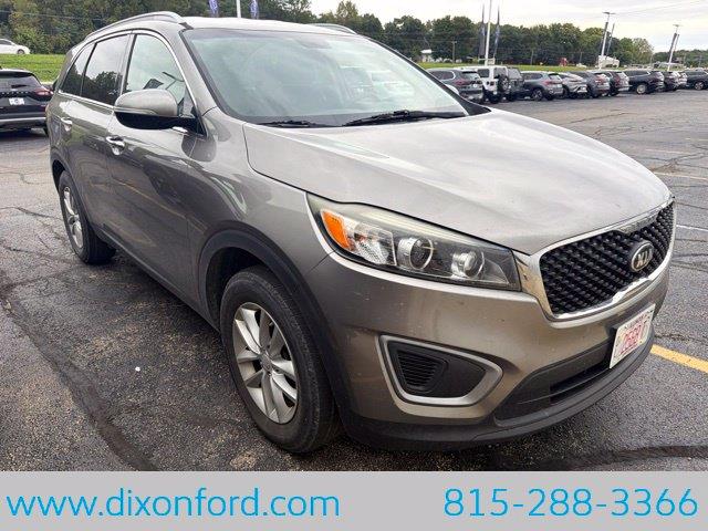 2016 Kia Sorento - $8,944