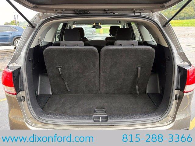 2016 Kia Sorento - $8,944