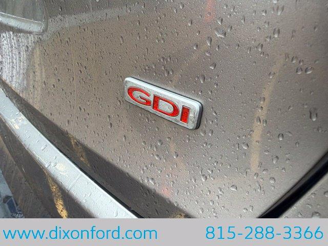 2016 Kia Sorento - $8,944