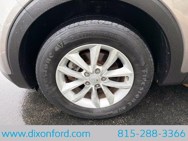 2016 Kia Sorento - $8,944