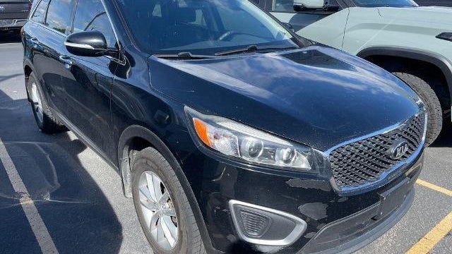 Preowned 2017 Kia Sorento L for Sale