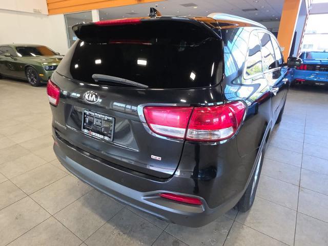 2018 Kia Sorento - $11,679