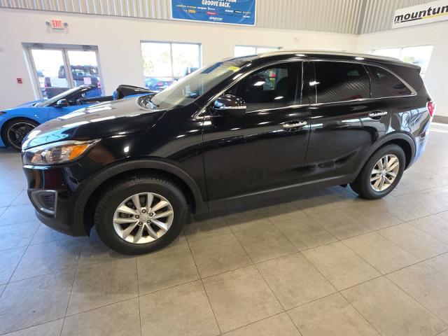 2018 Kia Sorento - $11,679