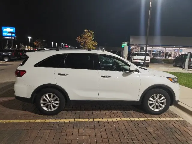 2019 Kia Sorento - $11,367