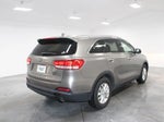 2016 Sorento Thumbnail 9