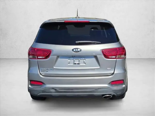 2019 Kia Sorento - $15,487