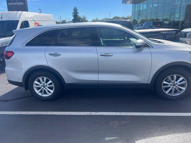2019 Kia Sorento - $11,802