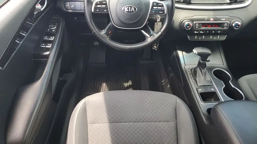2019 Kia Sorento L