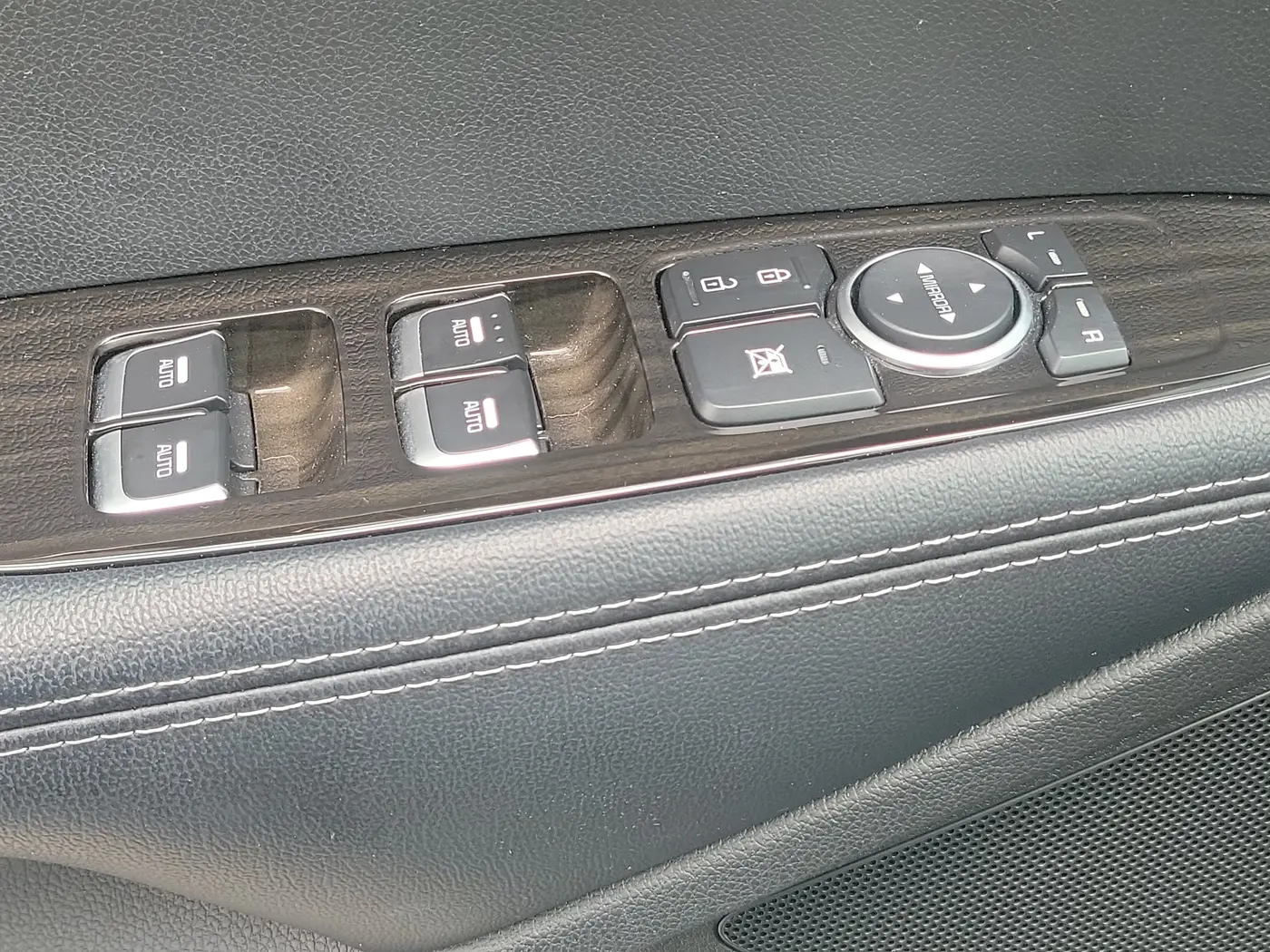 2020 Kia Sorento - $13,990