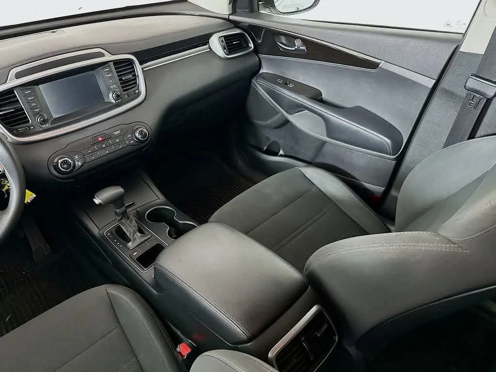 2020 Kia Sorento - $9,440