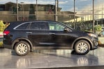 2016 Sorento Thumbnail 3