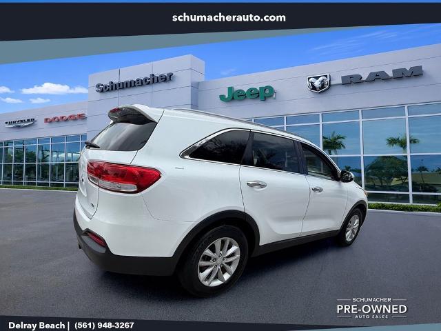 2017 Kia Sorento - $7,777