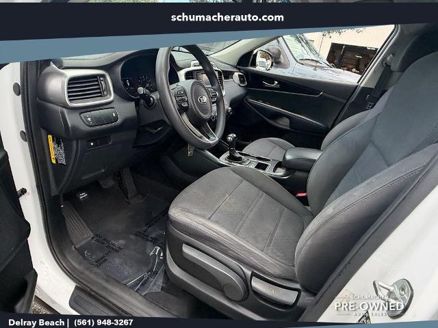 2017 Kia Sorento - $7,777
