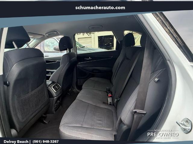 2017 Kia Sorento - $7,777