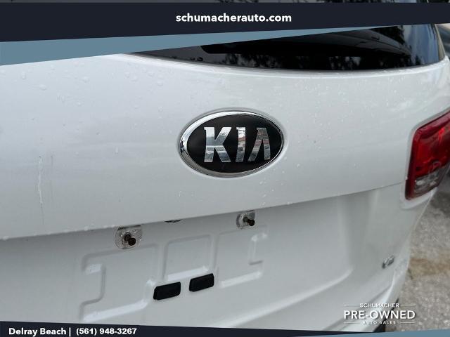2017 Kia Sorento - $7,777
