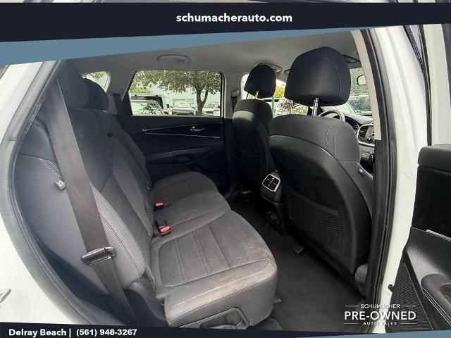2017 Kia Sorento - $7,777
