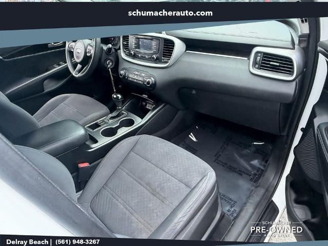 2017 Kia Sorento - $7,777