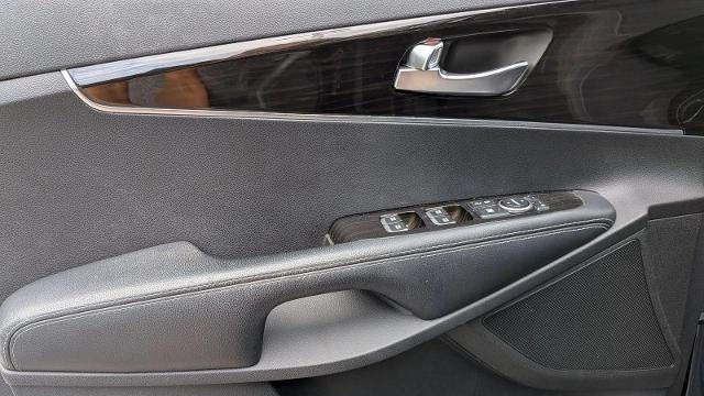 2019 Kia Sorento S V6