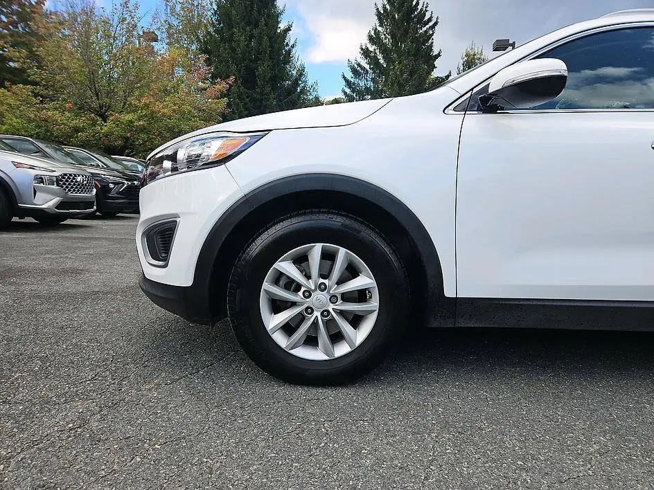 2018 Kia Sorento - $9,899