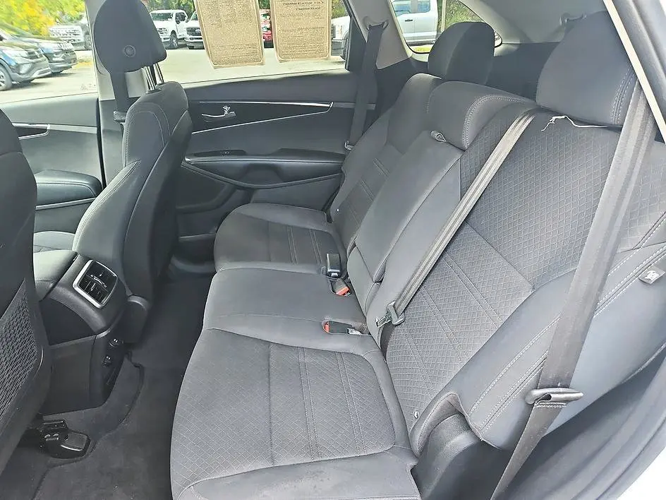 2018 Kia Sorento - $9,899