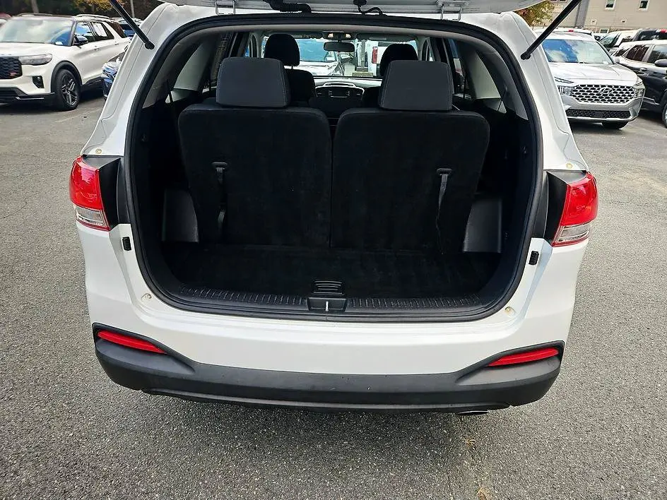 2018 Kia Sorento - $9,899