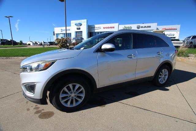 2018 Kia Sorento - $10,333