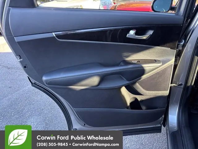 2018 Kia Sorento - $14,987