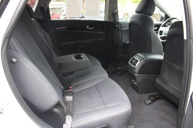 2019 Kia Sorento - $13,989