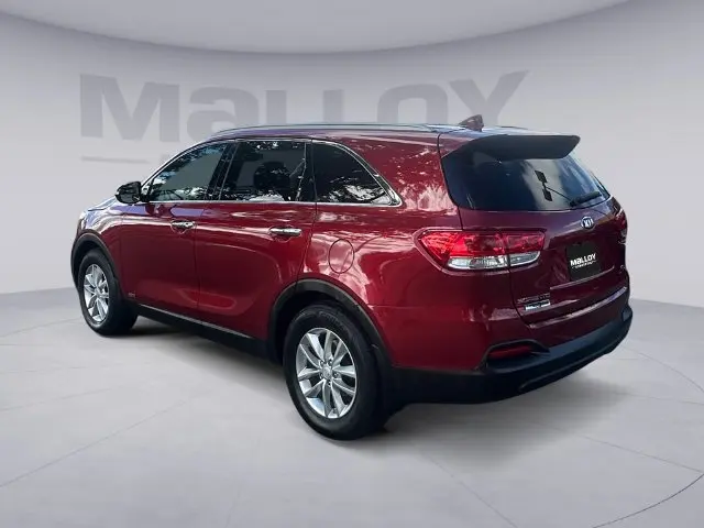 2018 Kia Sorento - $11,900