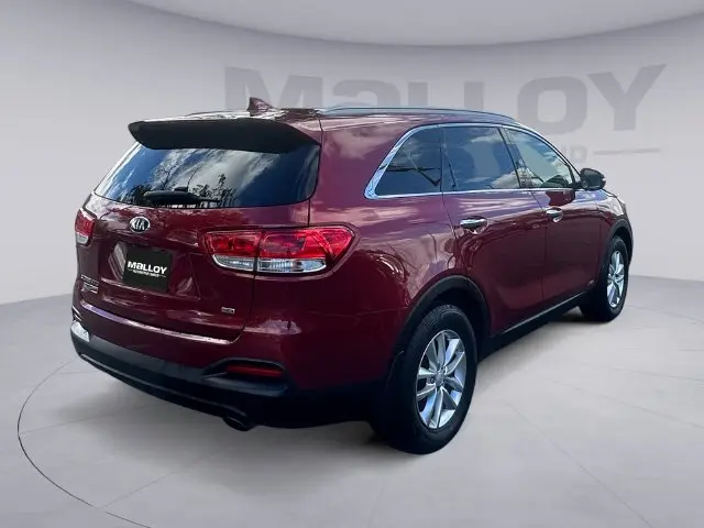 2018 Kia Sorento - $11,900