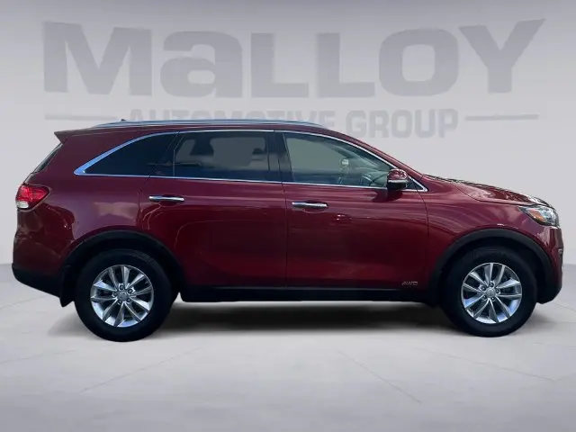 2018 Kia Sorento - $11,900