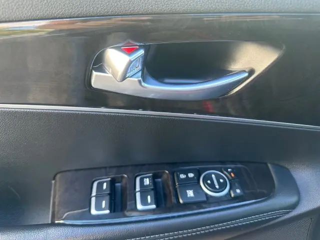 2018 Kia Sorento - $11,900