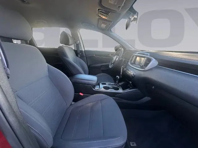 2018 Kia Sorento - $11,900