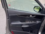 2016 Sorento Thumbnail 15