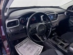 2017 Sorento Thumbnail 9