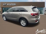 2019 Sorento Thumbnail 3