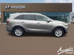 2019 Sorento Thumbnail 6