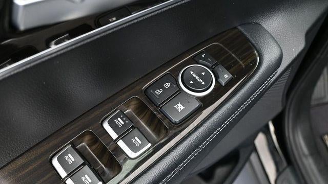 2019 Kia Sorento S V6