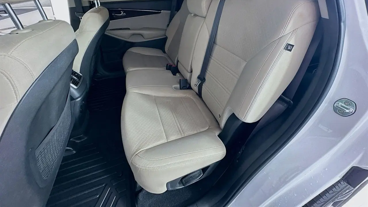 2020 Kia Sorento S V6