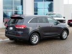 2016 Sorento Thumbnail 3