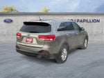 2017 Sorento Thumbnail 5