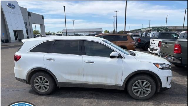 2019 Kia Sorento S V6