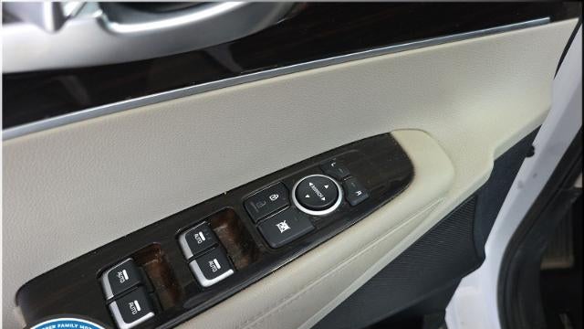 2019 Kia Sorento S V6