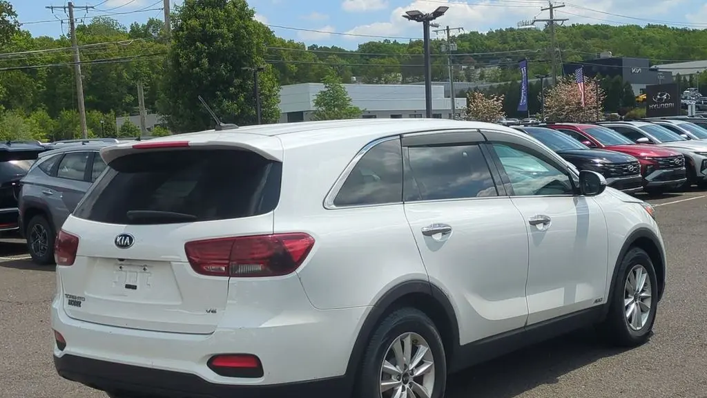 2019 Kia Sorento S V6