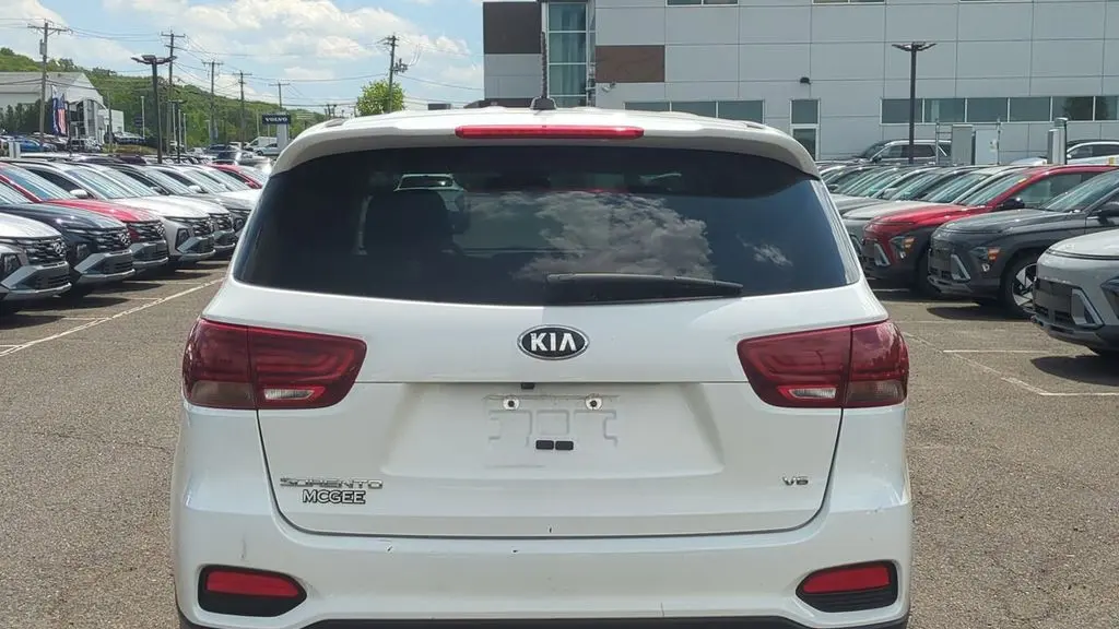 2019 Kia Sorento S V6