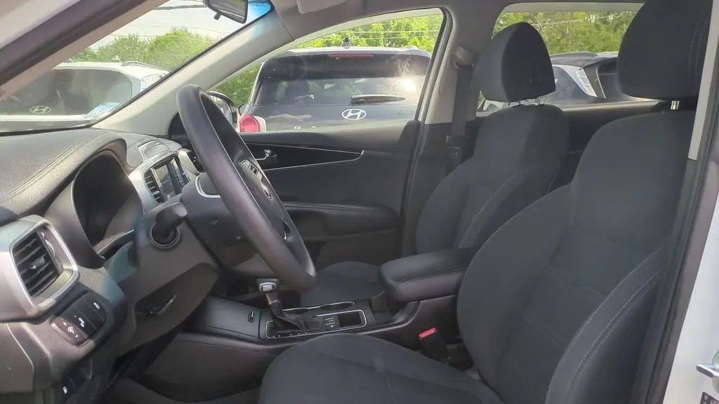 2019 Kia Sorento S V6